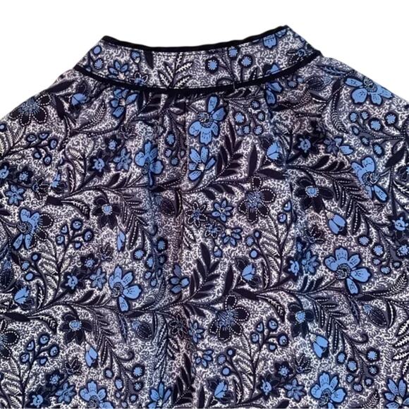 Evereve Blue and Black Floral Blouse - Picture 5 of 8
